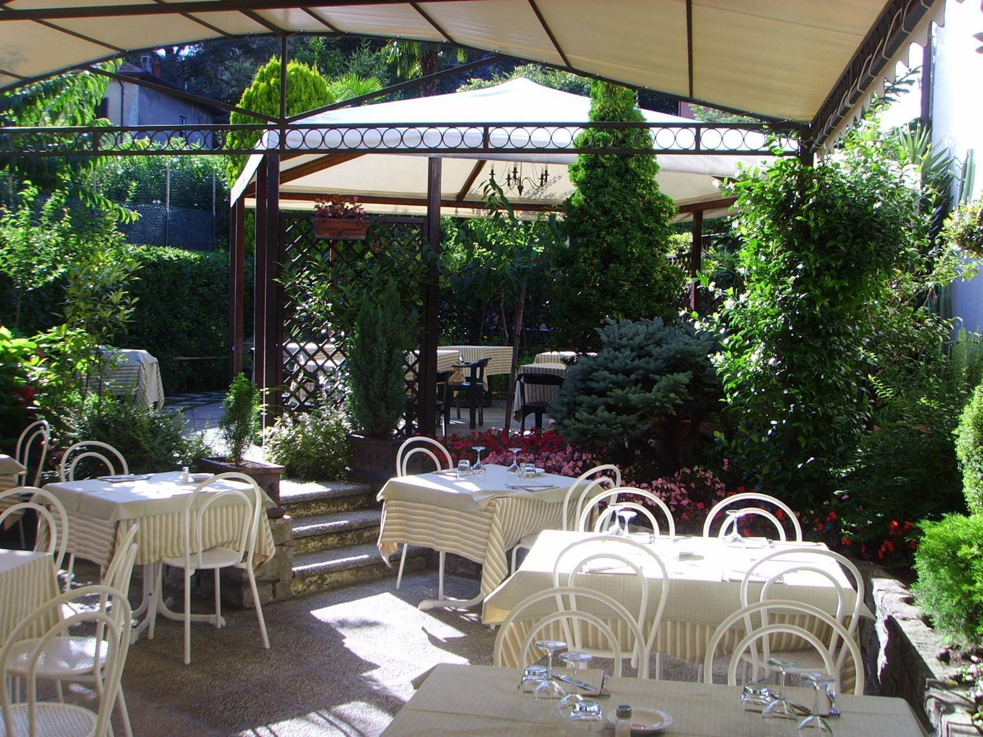Albergo Giardino チェルノッビオ エクステリア 写真