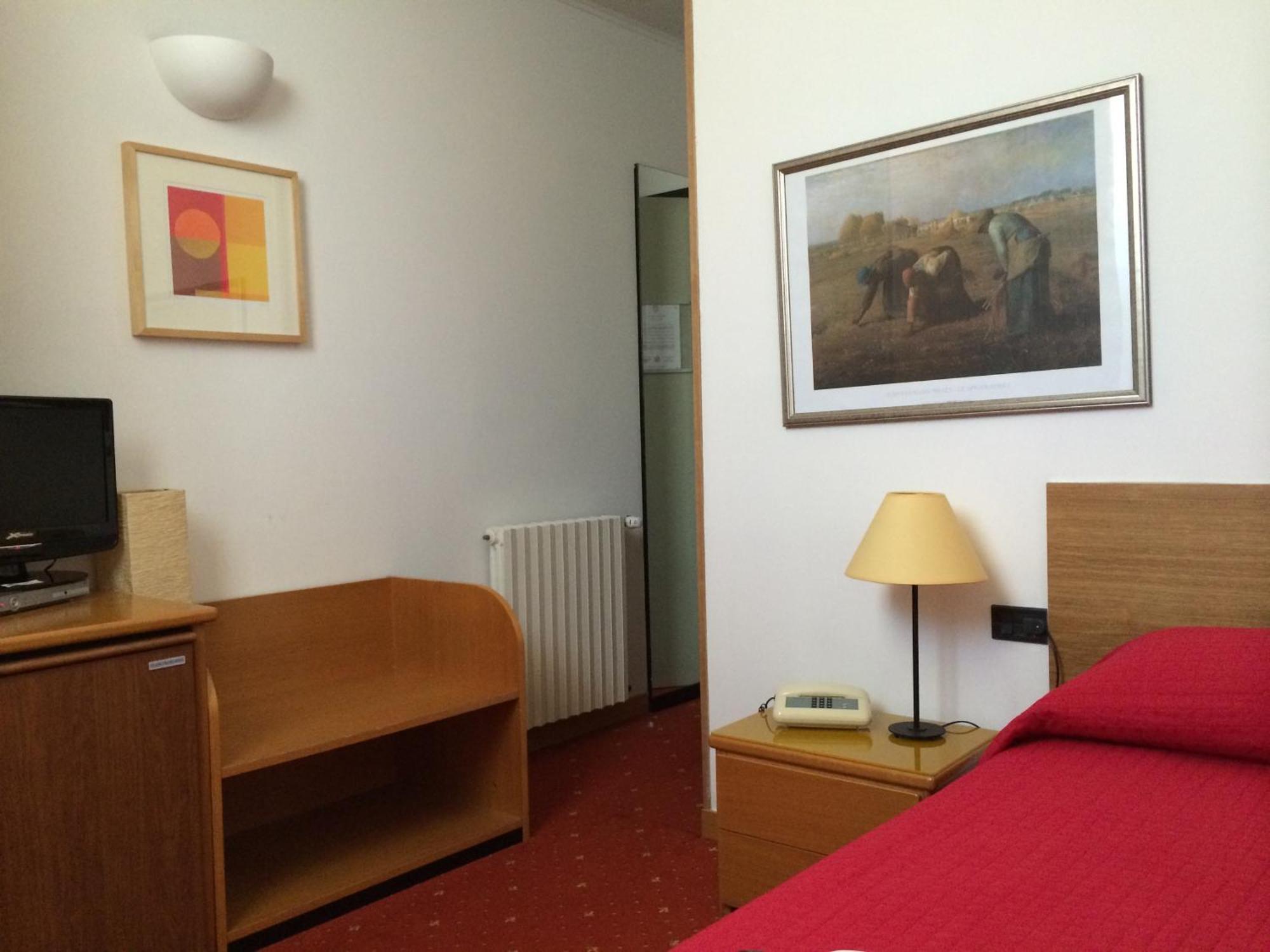 Albergo Giardino チェルノッビオ 部屋 写真