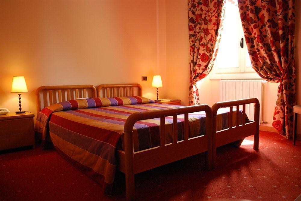 Albergo Giardino チェルノッビオ エクステリア 写真