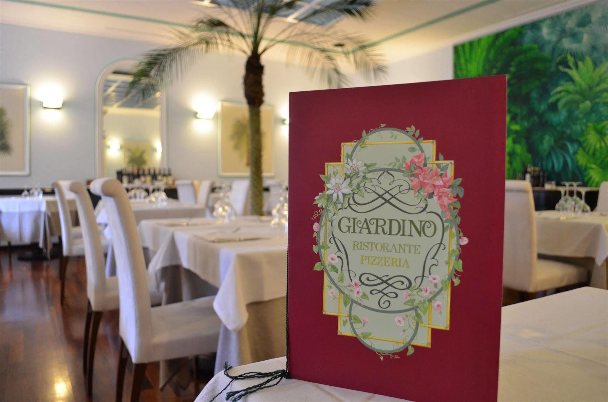Albergo Giardino チェルノッビオ エクステリア 写真